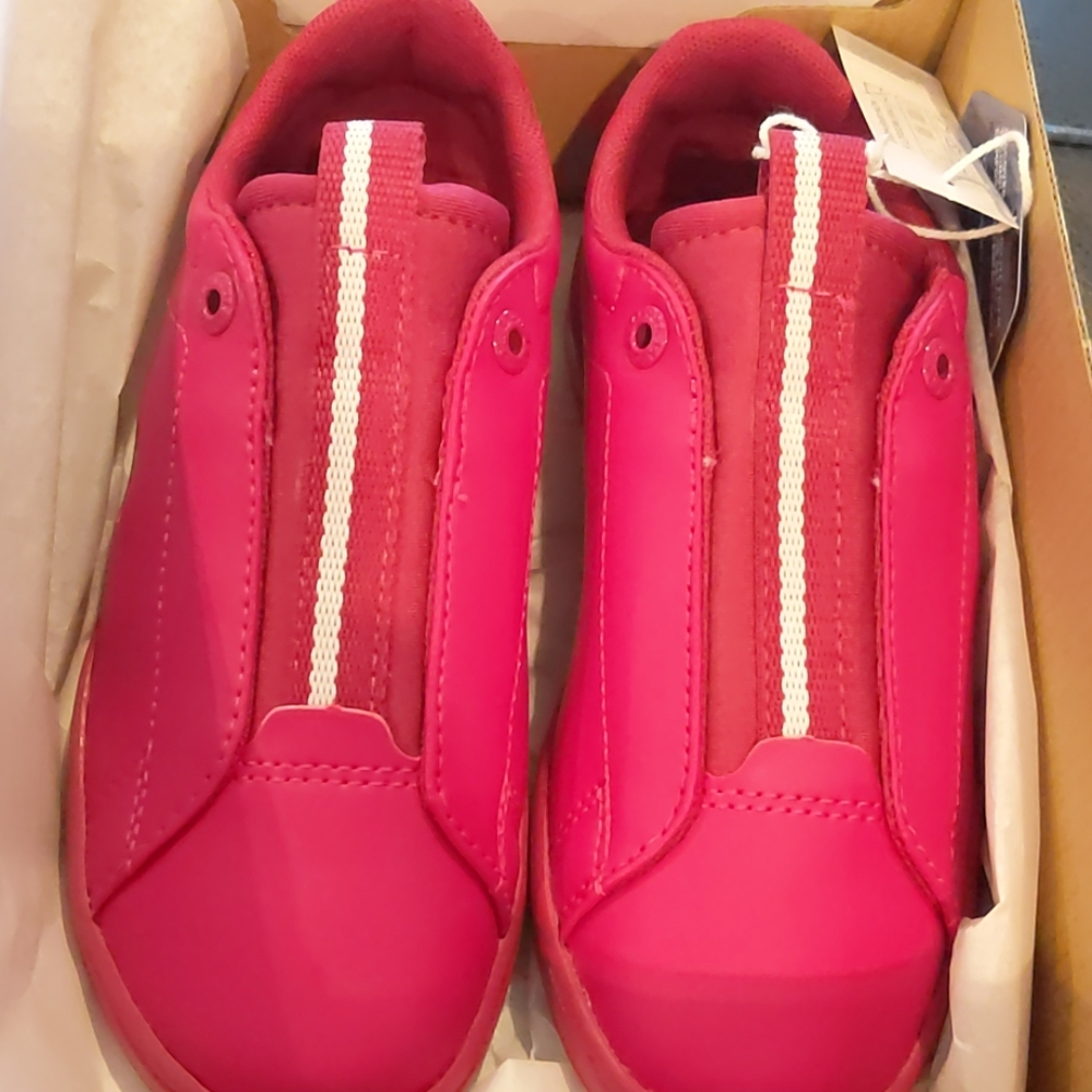 Casual dark pink shoes